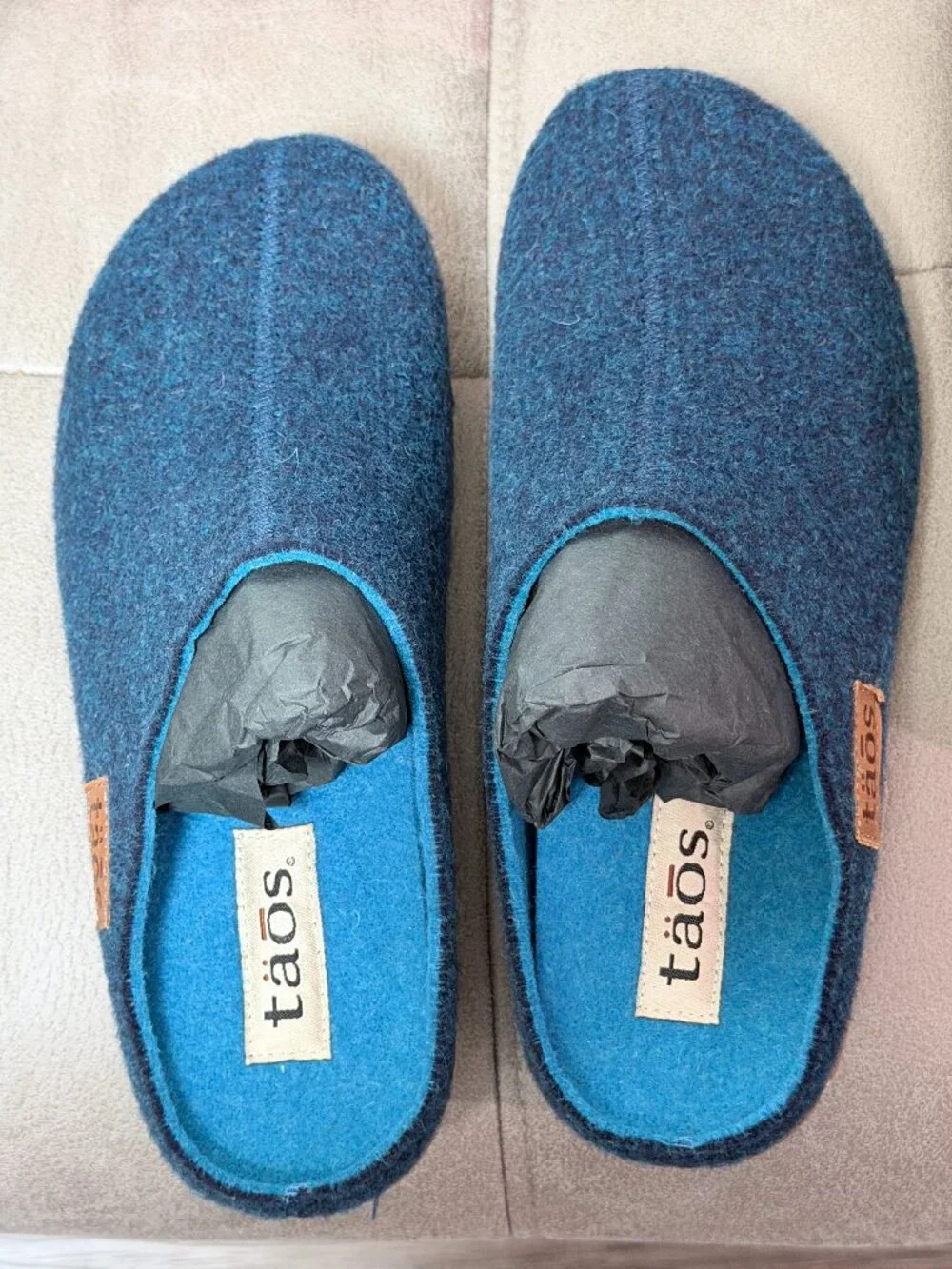 Taos wool clogs, new in box, teal blue, size 39 - Picture 1 of 4